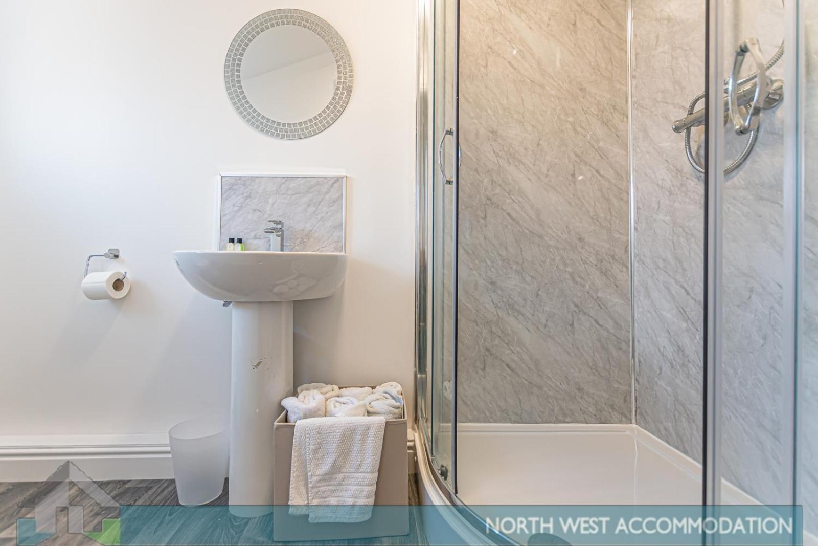 Wellfield Serviced Accommodation Warrington Zewnętrze zdjęcie